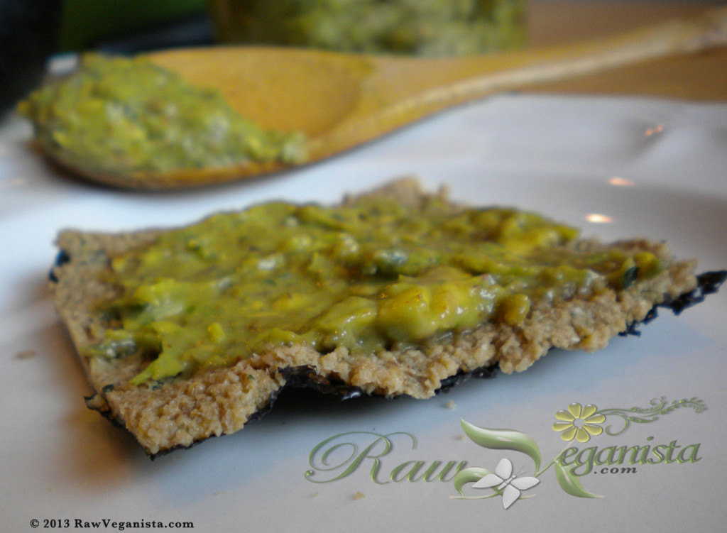 Nori Cracker with Guacamole